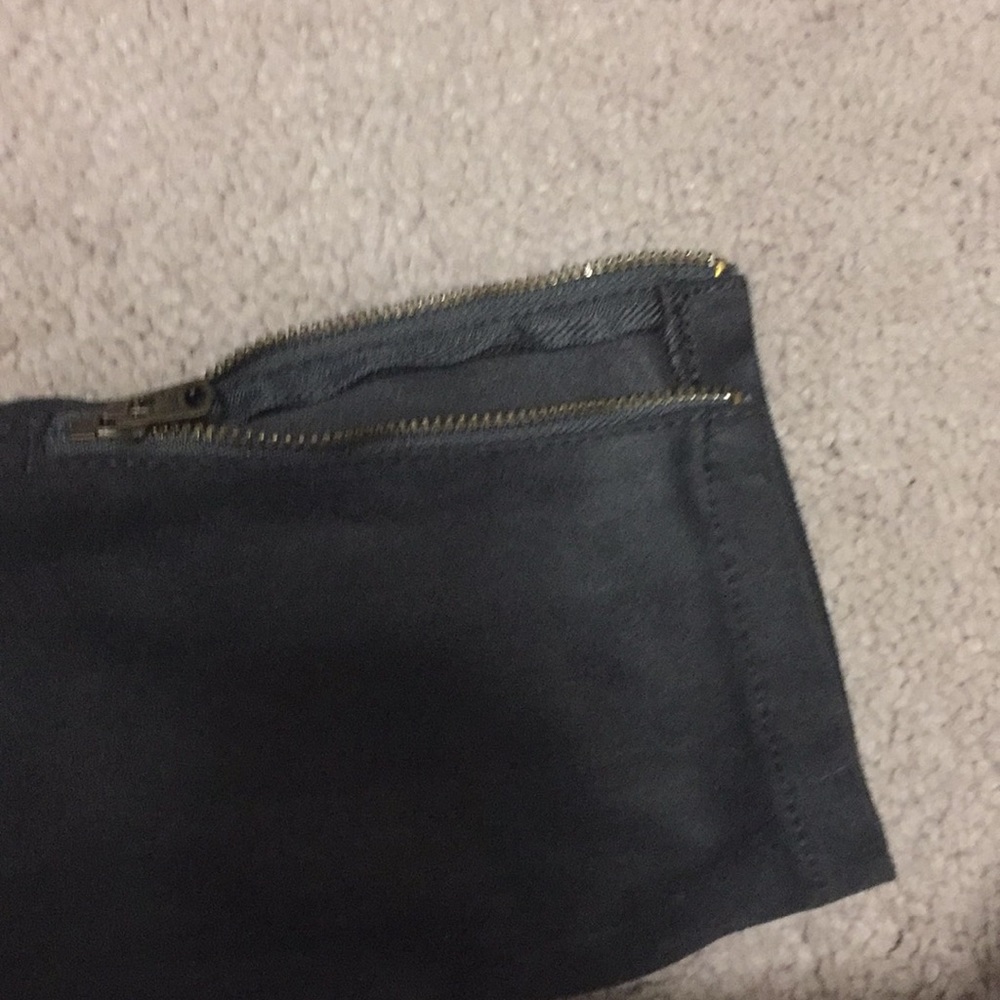 A&F pants - Picture 3 of 4